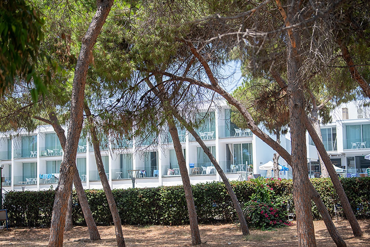 Griechenland Zypern Park Beach Hotel Außenansicht