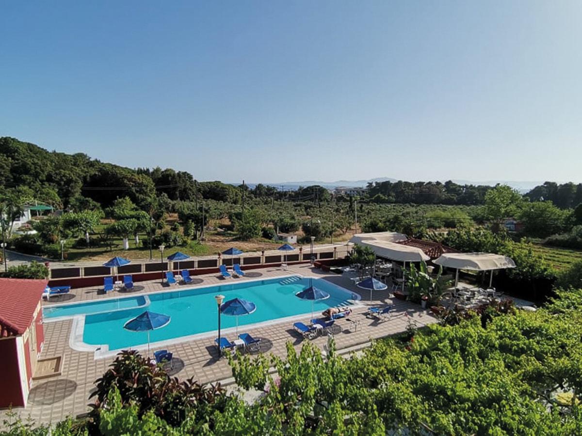 Griechenland Peloponnes Brati Arcoudi Pool