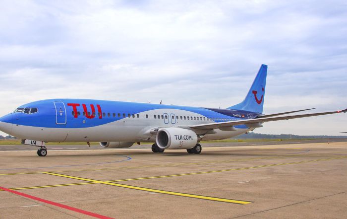 TUIfly Flugzeug am Flughafen Braunschweig/Wolfsburg