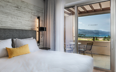 Familiensuite mit Balkon und Meerblick im Euphoria Resort auf Kreta