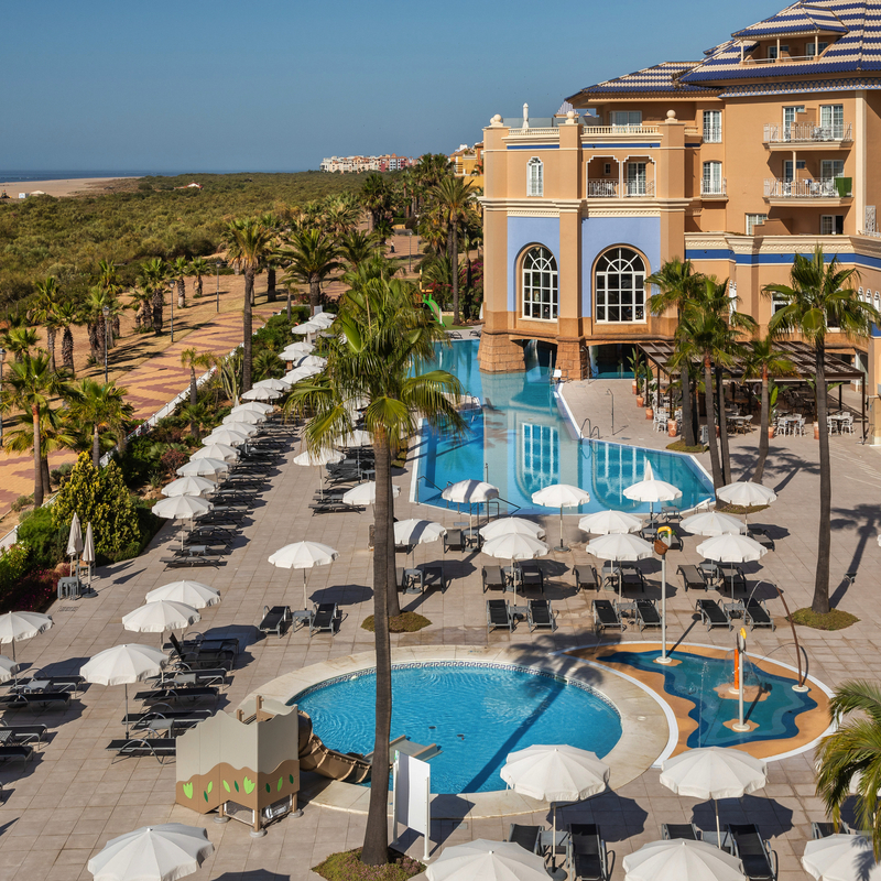 Poolbereich des Hotel Meliá Isla Canela an der Costa de la Luz, Spanien