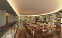 Moderner Restaurantbereich mit Holzmöbeln und großen Fenstern im Hotel in Portugal.