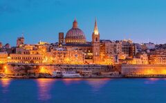 Valetta bei Nacht