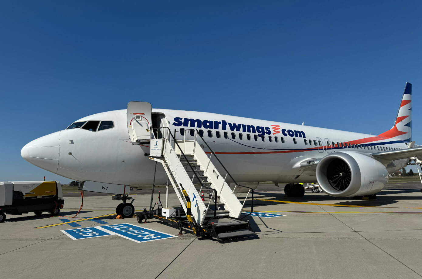 smartwings-flugzeug-braunschweig-flughafen-optimiert-001